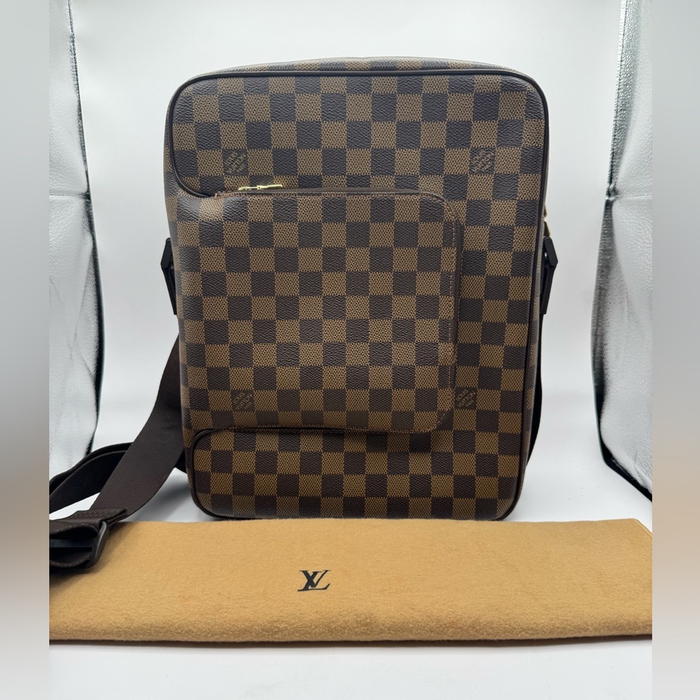Louis Vuitton Damier Ebene Olav GM